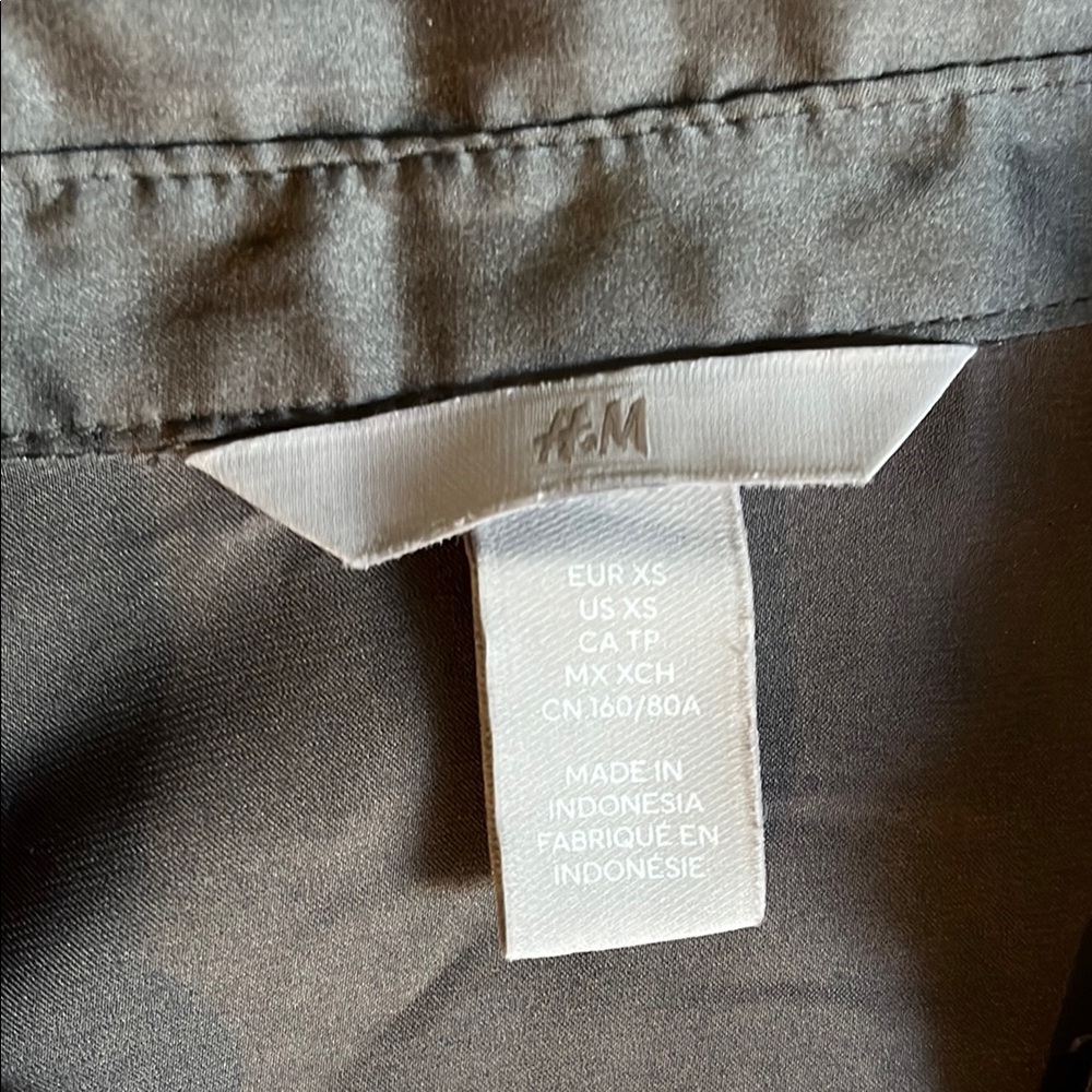 H&M - Picture 3 of 3